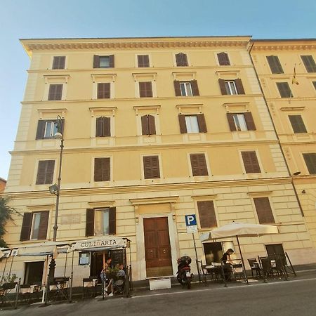 Bed and Breakfast Casa Totti Roma Esterno foto